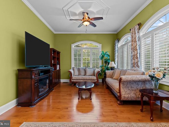 288 Jane Chapman Drive E E, Newtown PA 18940