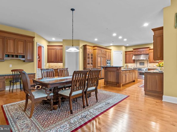 288 Jane Chapman Drive E E, Newtown PA 18940