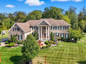 288 Jane Chapman Drive E E, Newtown PA 18940