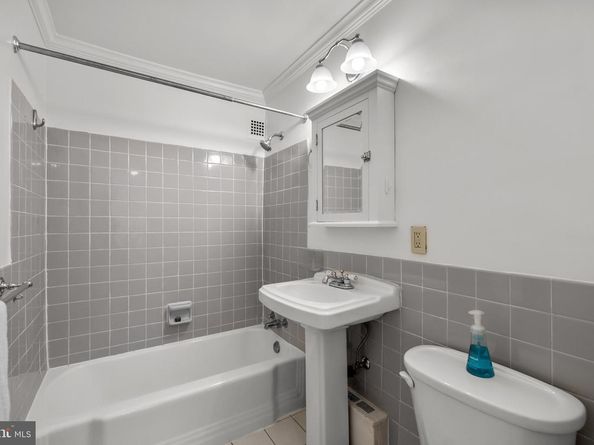 4000 Tunlaw Road NW 220, Washington DC 20007
