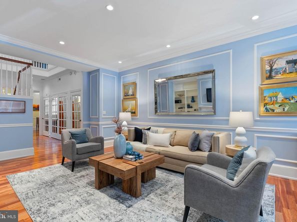 2019 Rittenhouse Square, Philadelphia PA 19103
