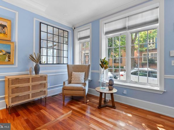 2019 Rittenhouse Square, Philadelphia PA 19103