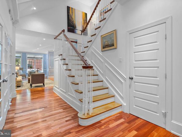 2019 Rittenhouse Square, Philadelphia PA 19103