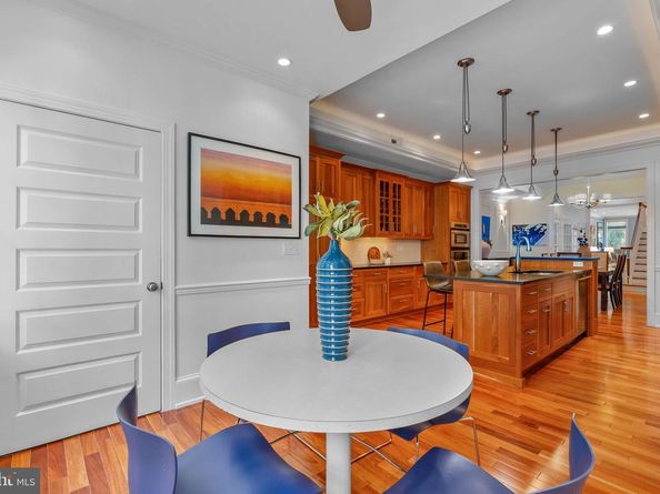 2019 Rittenhouse Square, Philadelphia PA 19103