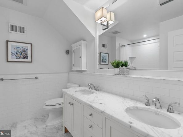 2019 Rittenhouse Square, Philadelphia PA 19103