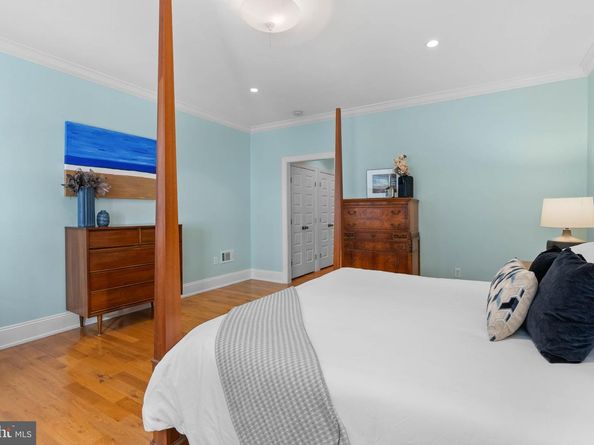 2019 Rittenhouse Square, Philadelphia PA 19103