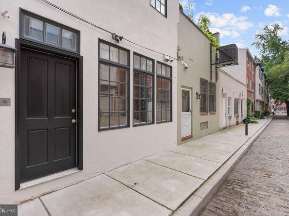2019 Rittenhouse Square, Philadelphia PA 19103