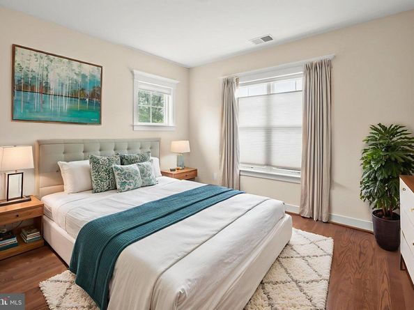 217 Pleasant Street SW, Vienna VA 22180