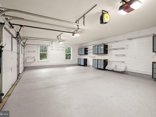217 Pleasant Street SW, Vienna VA 22180