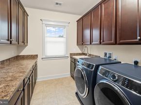 217 Pleasant Street SW, Vienna VA 22180