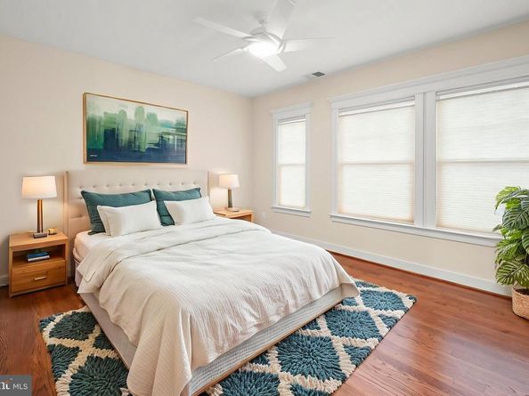 217 Pleasant Street SW, Vienna VA 22180