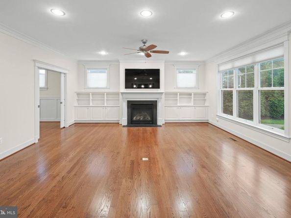 217 Pleasant Street SW, Vienna VA 22180