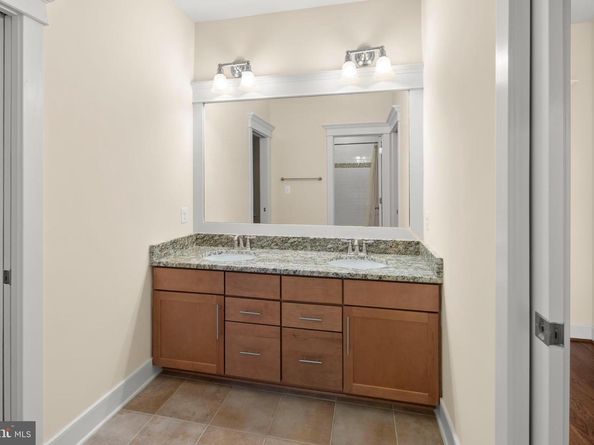217 Pleasant Street SW, Vienna VA 22180