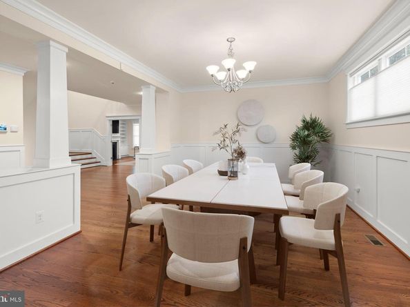 217 Pleasant Street SW, Vienna VA 22180