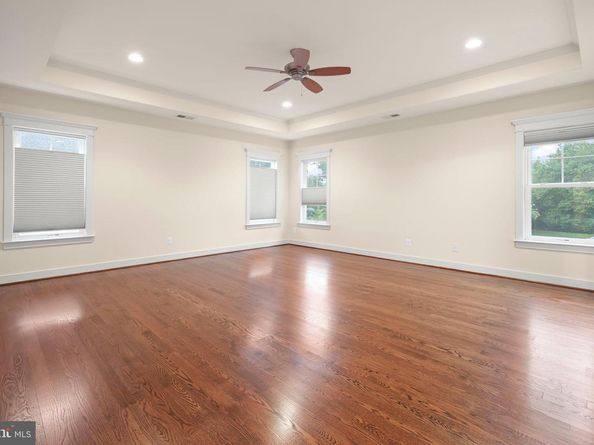 217 Pleasant Street SW, Vienna VA 22180