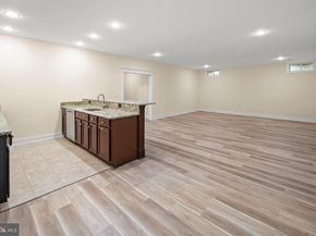 217 Pleasant Street SW, Vienna VA 22180