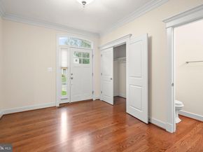 217 Pleasant Street SW, Vienna VA 22180