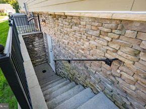 217 Pleasant Street SW, Vienna VA 22180