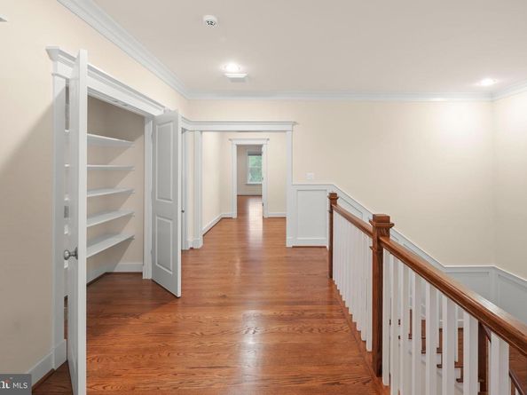 217 Pleasant Street SW, Vienna VA 22180