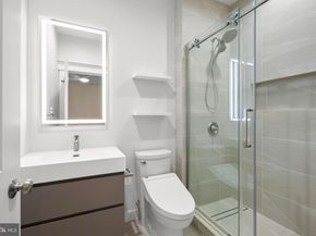 217 Pleasant Street SW, Vienna VA 22180