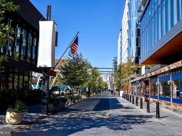700 7TH Street SW 608, Washington DC 20024