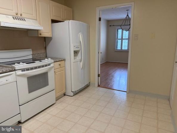 205 Yoakum Parkway 626, Alexandria VA 22304