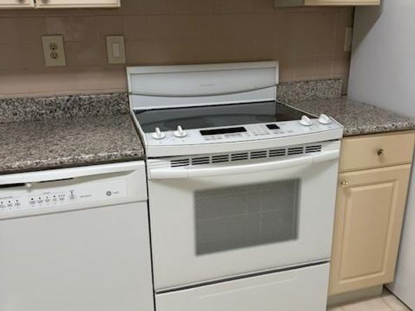 205 Yoakum Parkway 626, Alexandria VA 22304