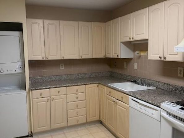 205 Yoakum Parkway 626, Alexandria VA 22304