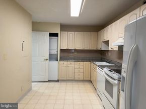 205 Yoakum Parkway 626, Alexandria VA 22304