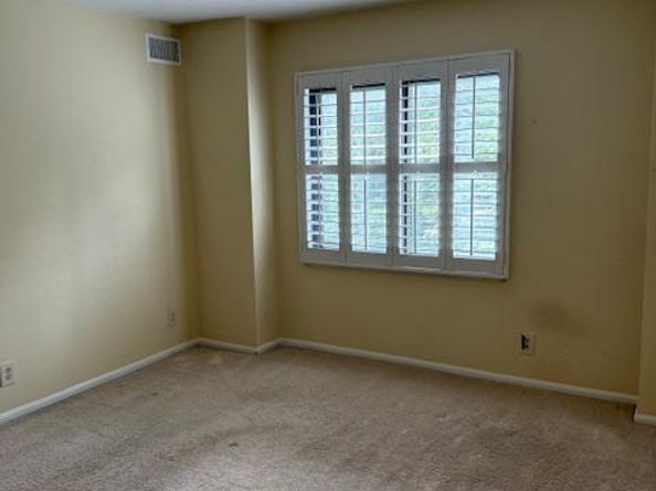 205 Yoakum Parkway 626, Alexandria VA 22304