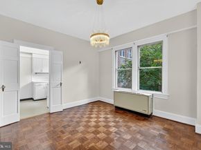 4000 Cathedral Avenue NW 208B, Washington DC 20016