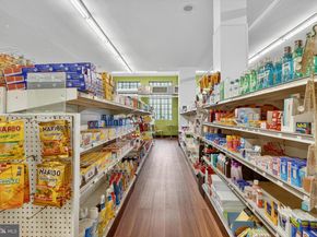 4000 Cathedral Avenue NW 208B, Washington DC 20016