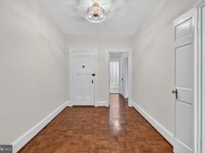 4000 Cathedral Avenue NW 208B, Washington DC 20016