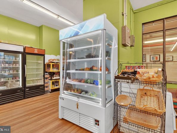 4000 Cathedral Avenue NW 208B, Washington DC 20016