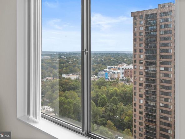 3701 S George Mason Drive 2001N, Falls Church VA 22041