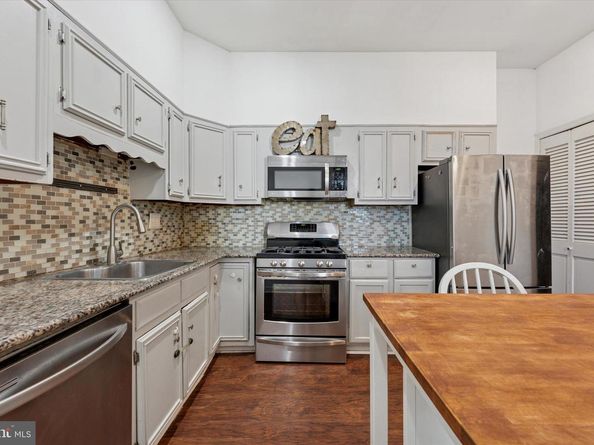 623 Hermitage Street, Philadelphia PA 19128