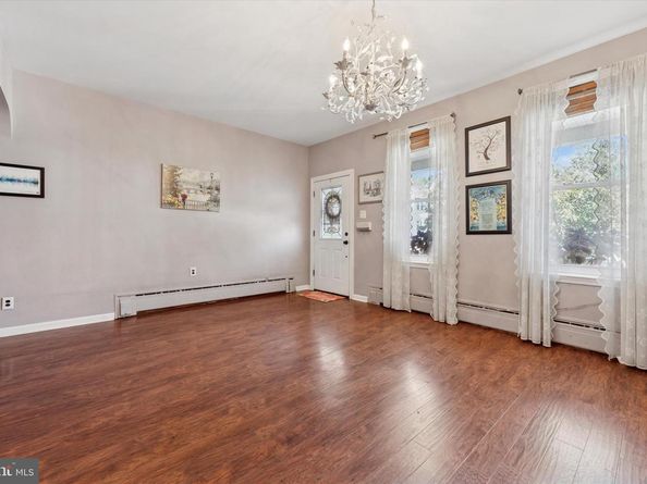 623 Hermitage Street, Philadelphia PA 19128