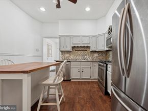 623 Hermitage Street, Philadelphia PA 19128