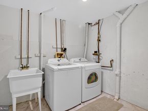 7819 Whiterim Terrace, Potomac MD 20854