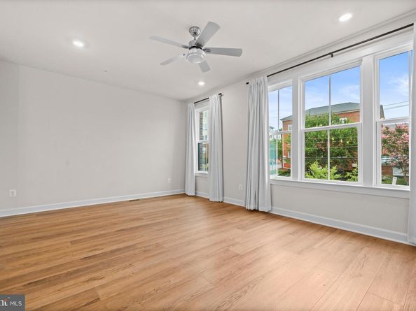 818 S Greenbrier Street, Arlington VA 22204