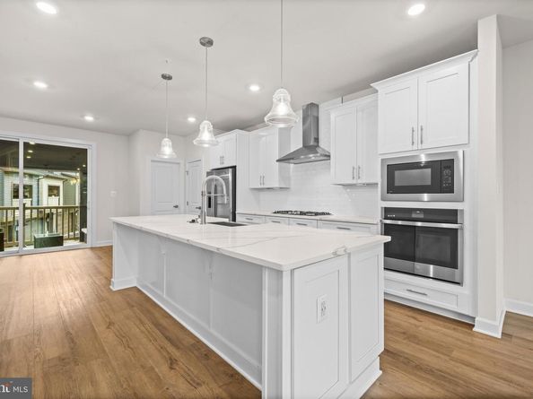 818 S Greenbrier Street, Arlington VA 22204