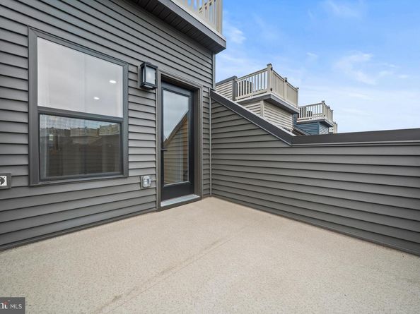 818 S Greenbrier Street, Arlington VA 22204