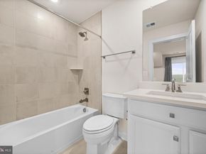 818 S Greenbrier Street, Arlington VA 22204
