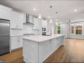 818 S Greenbrier Street, Arlington VA 22204