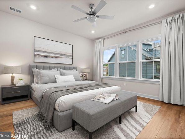 818 S Greenbrier Street, Arlington VA 22204