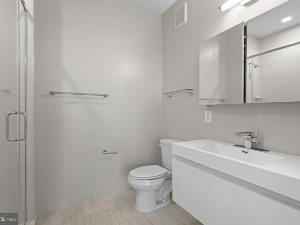 989 S Buchanan Street 312, Arlington VA 22204
