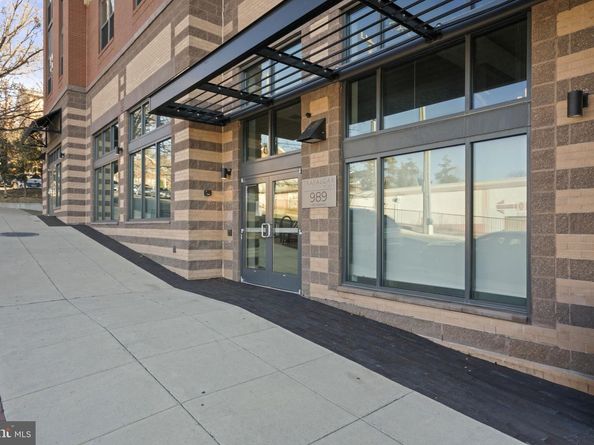 989 S Buchanan Street 312, Arlington VA 22204