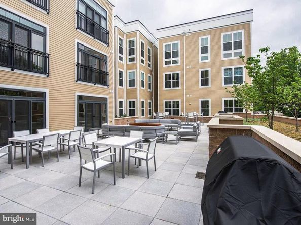 989 S Buchanan Street 312, Arlington VA 22204