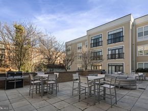 989 S Buchanan Street 312, Arlington VA 22204