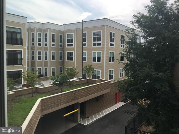 989 S Buchanan Street 312, Arlington VA 22204
